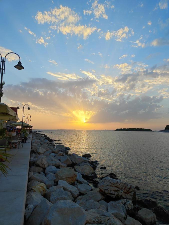 Guest House Adria 2 Primošten Екстериор снимка
